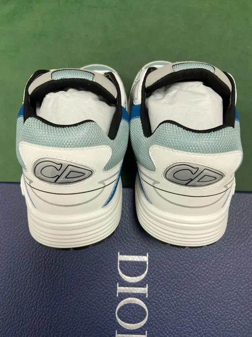 model: 560 BLUE,GREY&WHITE