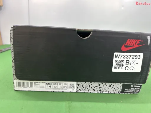 型号:【J5 黑银】HF3975-001