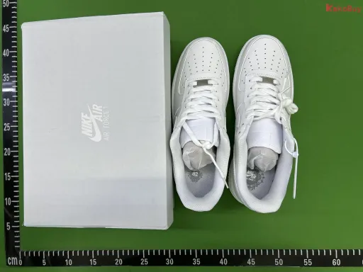 style:af1 white (Medium-Insane Quality)