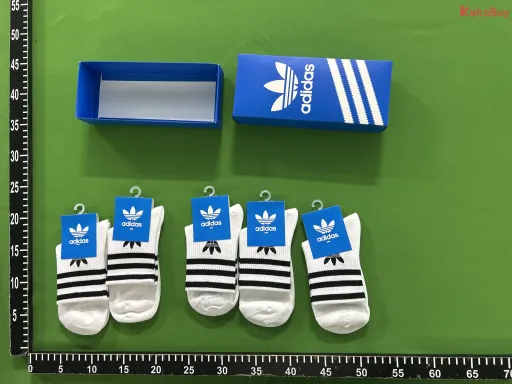 盒AD五双白