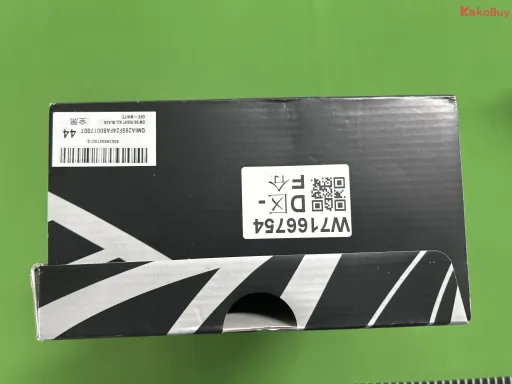 款式:黑色