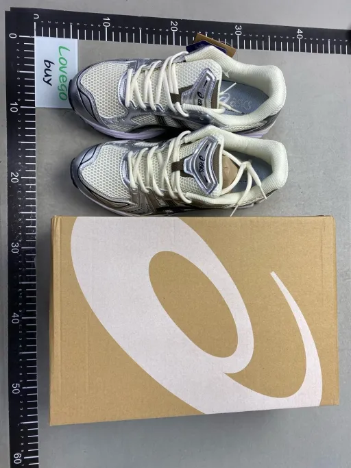 银米白蓝