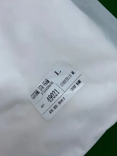 C12白色