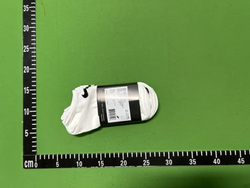 款式:three pairs of  white short