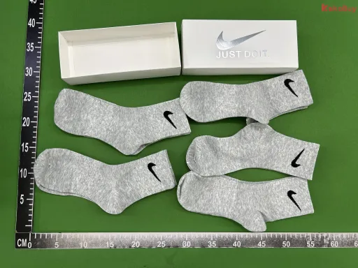 款式:Nike中筒袜-五双灰色