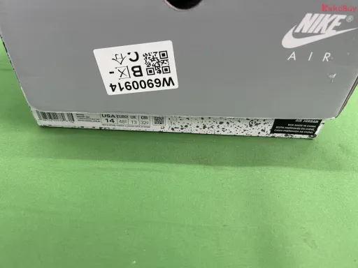 款式配色:J5 “Wolf Grey” DD0587-002