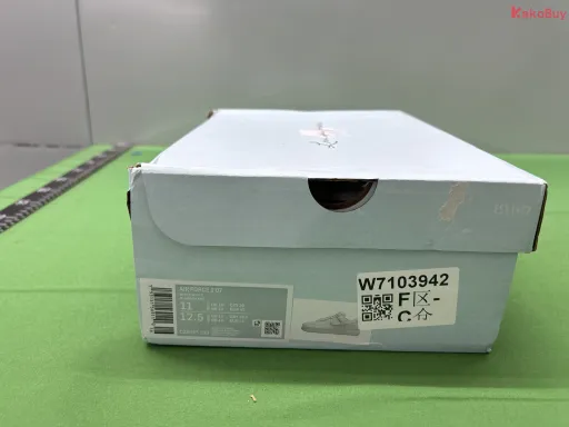 款式配色:AF1 NOCTA联名CZ8065-100