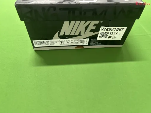 黑灰 叛逆 555088-036