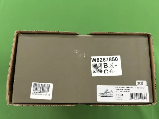 低帮万斯黑磨砂油蜡皮
