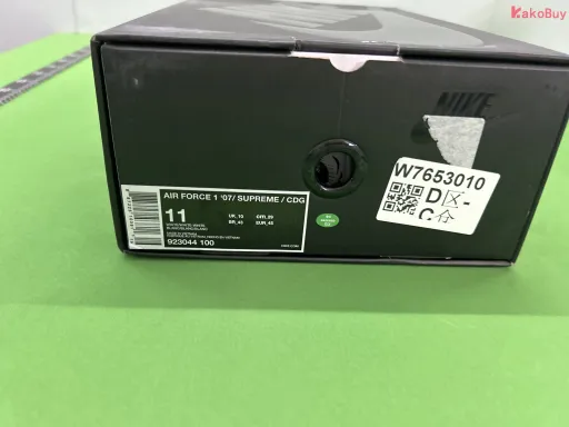 CDG 眼睛