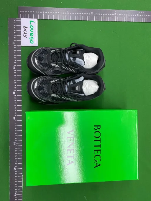 Color matching: 741357V2X401000黑色(35-47)