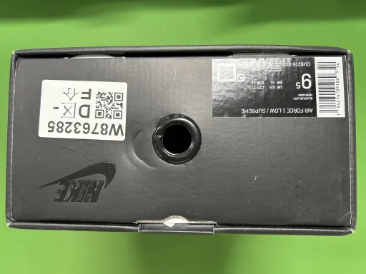 配色:Supreme空军纯黑CU9225-001