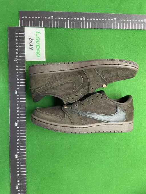 Color matching: 黑棕倒钩低帮 DM7866-202
