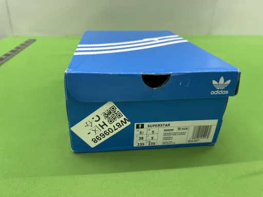 配色:EG4959 黑白
