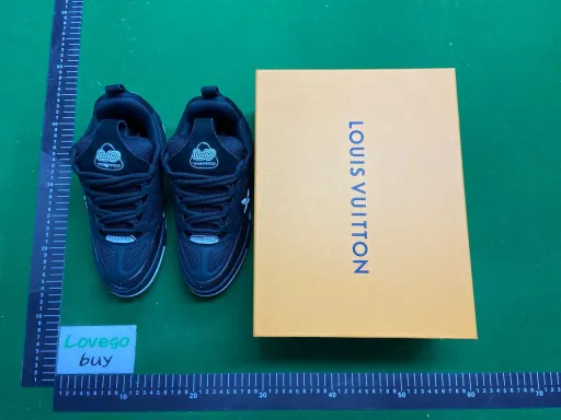 Color matching: 黑白SK811
