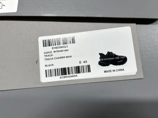 黑色挂饰 HM 1000