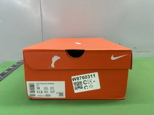 版本:白色 HQ2592-102