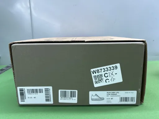 黑白皮面