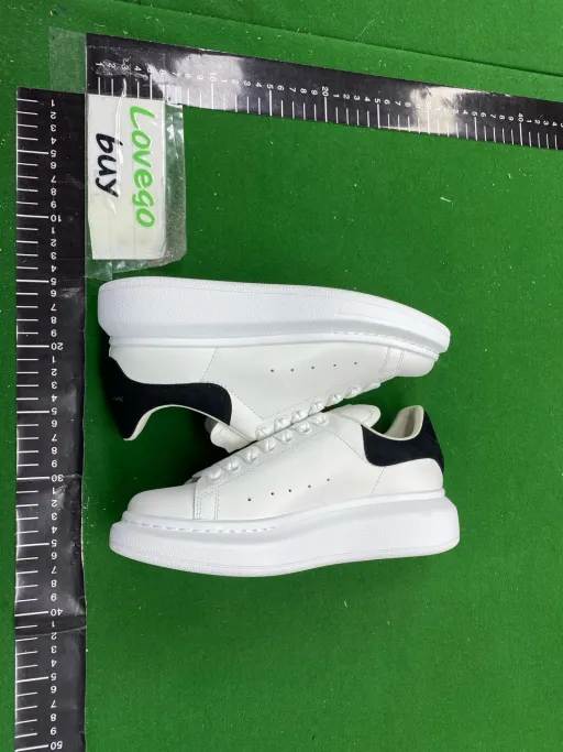 Color Matching (Style): 黑绒尾