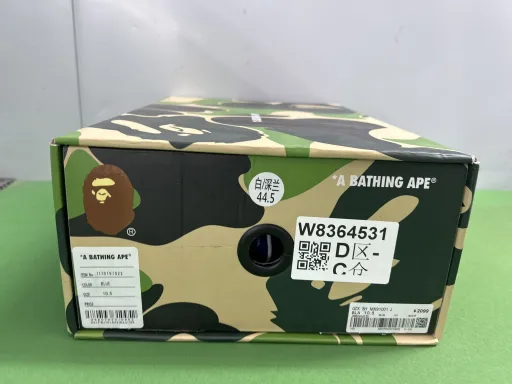 款式:1I20-191-022 蓝白漆皮