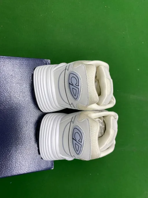 Color matching: 米白 H006