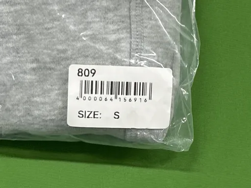 灰色