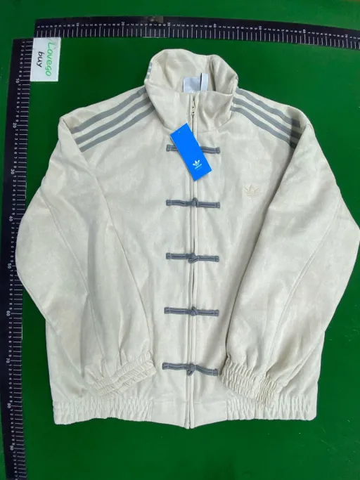 size: White L