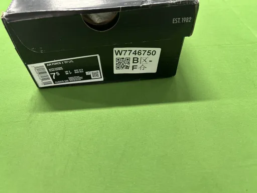 纯白联名