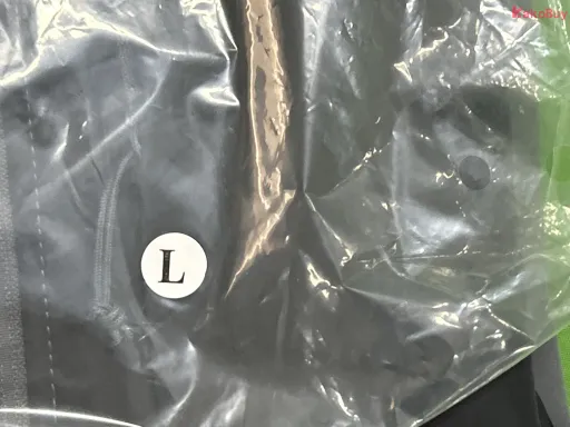 类型:灰色有帽