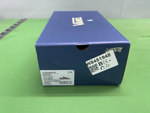 VN000E8VHLE 粉黑珍珠铆钉