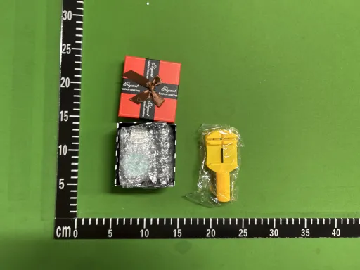 新款表石英格冰蓝