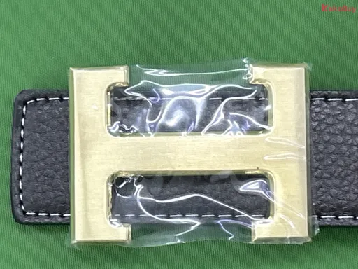 咖色金扣