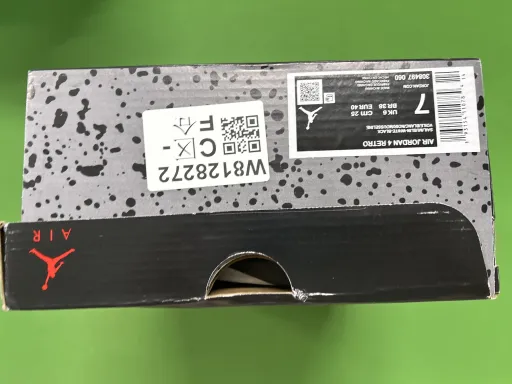 aj4-黑红