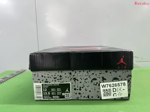 aj4 -黑白