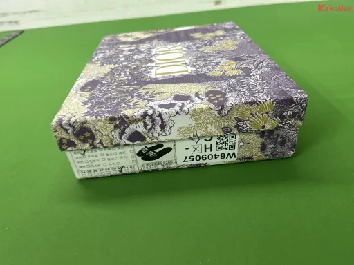 经典黑色