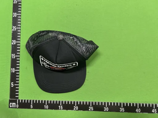 罗欣红唇黑色