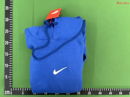 蓝色胸前小标