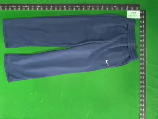 藏青色