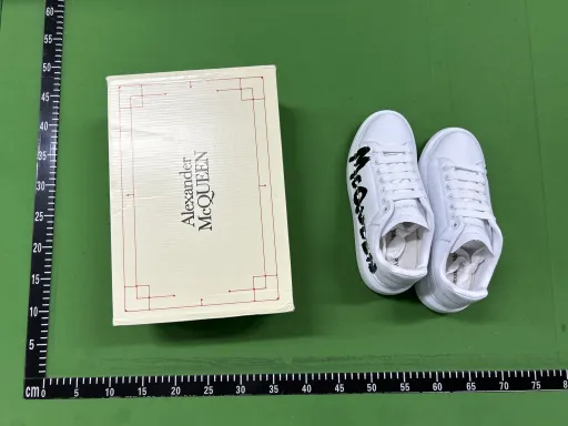 白色字母