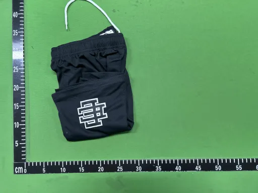 黑色 黑标