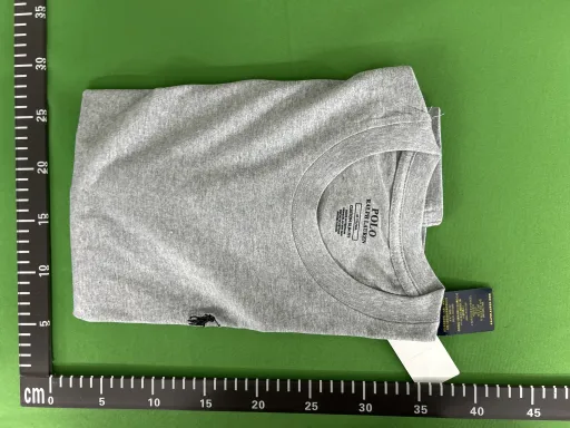 灰色T黑标