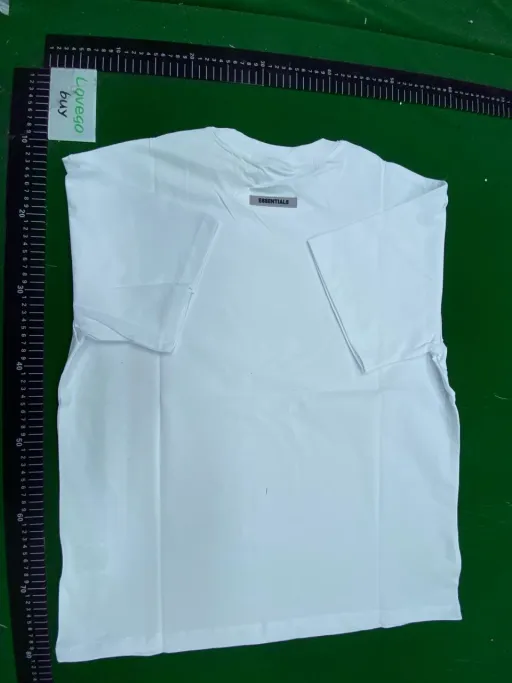 白色短袖