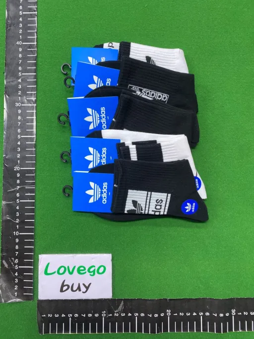 Adidas socks: 4（size38-45）