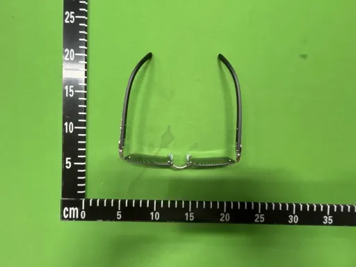 银框双灰片