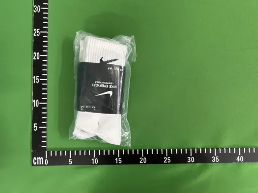 款式:three pairs of  white long