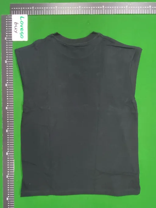 黑色衣服白小兰