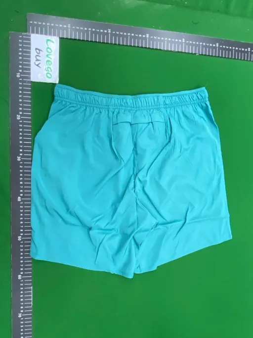 青色短裤
