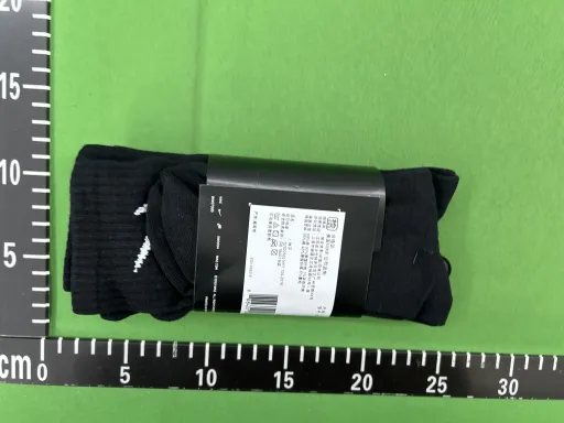 款式:a pair of black long