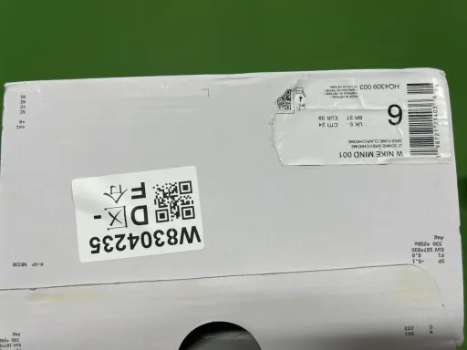 款式:白色