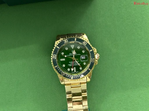 金色表带绿水鬼